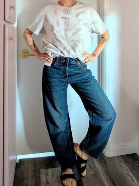 Madewell Darted Barrel Leg Denim Curved Jean Size 24 Blue